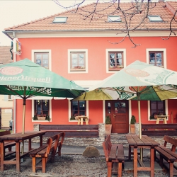 Cafe Pizza Pod Kostelem